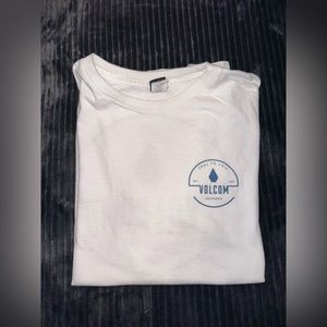 Men’s Volcom tee